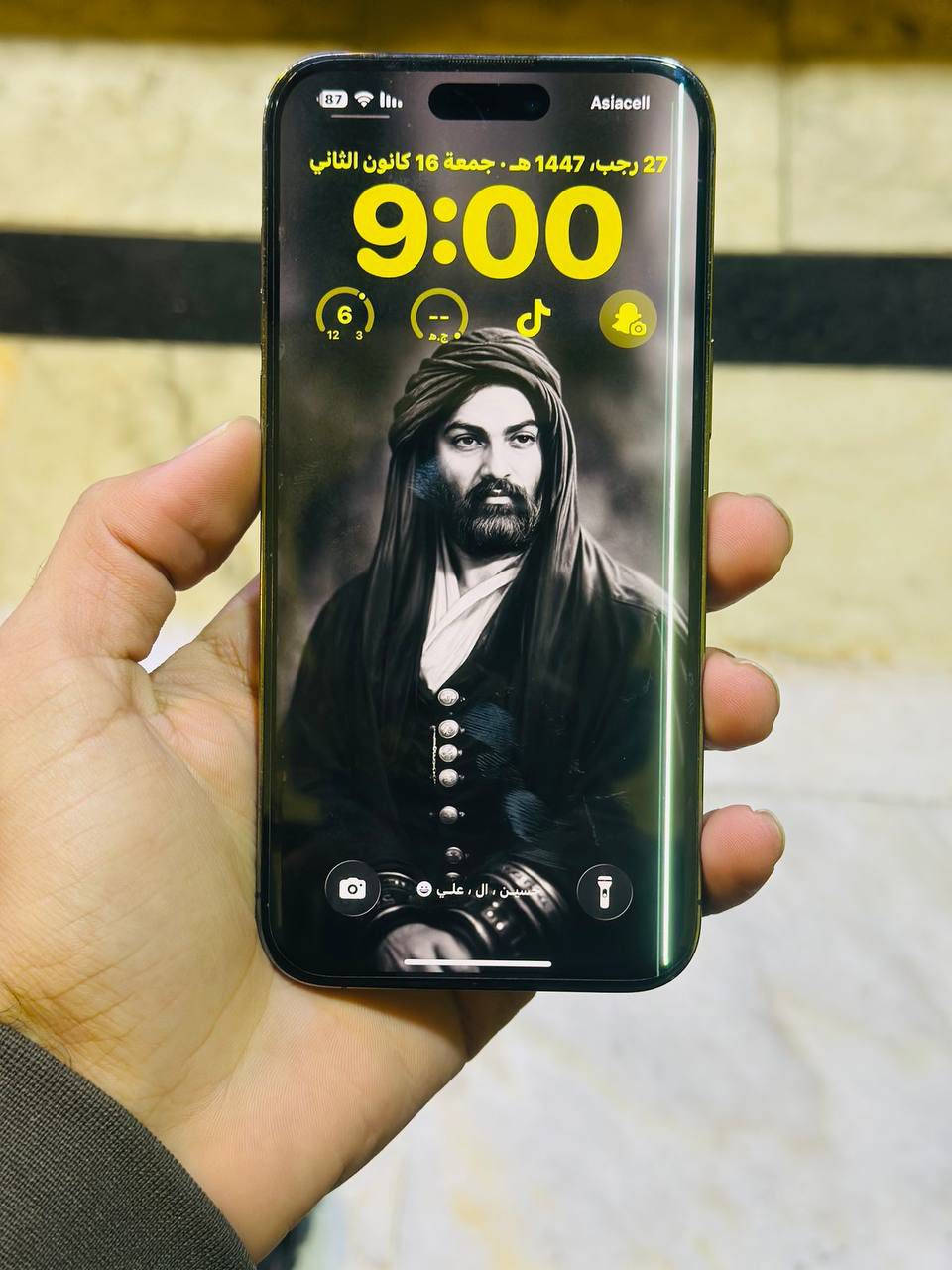 سلام عليكم 
آيفون 14 برو ماكس جهاز دبل شريحه 
ذاكره 256 
بطاريه 86
الجهاز مستبدل ضهر شوفه عينك وبي خط بالشاشه واحد بالتصوير مبين ثنين مشتري من شركه ألوان كربلاء ملحقات كامله والباقي كله مكفول ممفتحوح نهائياً غير بس الضهر 
السعر 725 وبي مجال 
الرقم ***********
مكاني كربلاء
