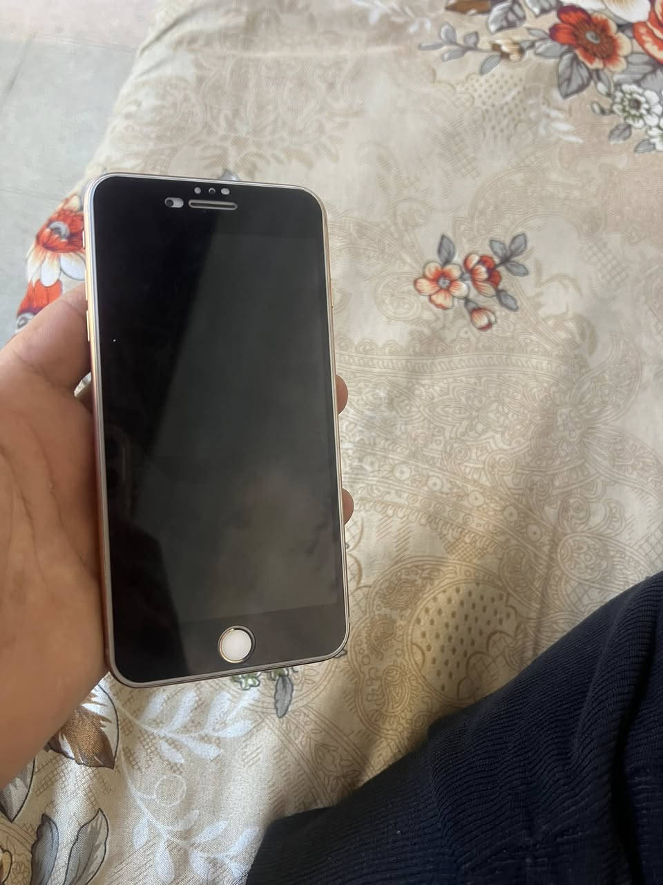 سلام عليكم آيفون 8للبيع جهاز كله شغال نت مخابره كامرات بصمه شحن صوت كله شغال مبدل بطاريه وشحنه كلش حلو مكاني حي اور أو لشعب لسعر ٩٠ وبي مجال قليل موجود خاص ***********
