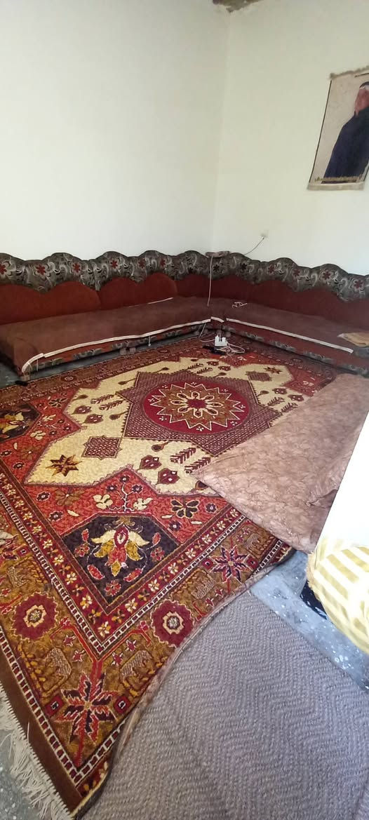 للبيع للبيع 🏠🏠 
دار في حي السماح الثانيه / قرب السايدين ٦٠ / المساحه / ١٠٠ متر مربع ركن  / اتجاه قبله /
خدمات ماءفول💦+كهرب+تبليط
صنف العقار +كرت بلديه + مقدم معامله للتمليك / السعر ٥٠ مليون وبي مجال /  للأسفسار الأتصال على الأرقام + *********** / *********** / *********** يوجد لدينا عروض في حي السماح / الأولى + والثانيه + يوجد لدينا عروض في حي السماح / زراعي / سكني  / تجاري /
