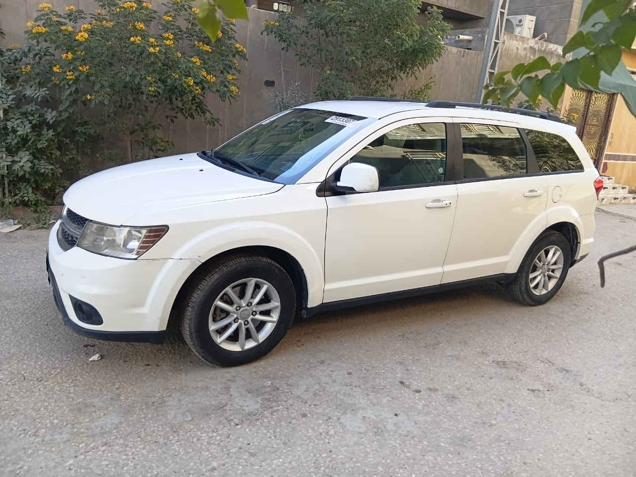 دوج جورني 2016 sxt
مكينه 6 سلندر 3،6
فول سبعه راكب ثلاث قطع تبريد مكينه بالكارتين تشك الشارع شك رقم ذي قار بسمي تحويل بنفس اليوم 
السعر 135
***********
