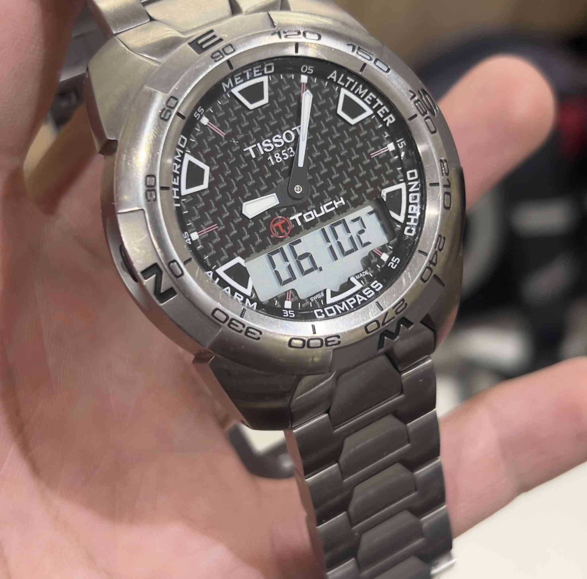 TISSOT T-TOUCH II TITANIUM
تيسوت تاج تيتانيوم

سويسري اصلي

مواصفات عديدة

بوصلة

مستعمل نظيف

حرارة

عداد رياضي

قياس الارتفاع

اناره داخليه 

تيتانيوم بالكامل

قطر 44

السعر 420$

المكان اربيل

يوجد توصيل


**إذا كنت صاحب هذا الإعلان وتريد حذفه لأي سبب، رجاءا أرسل رسالة إلى الدعم الفني**