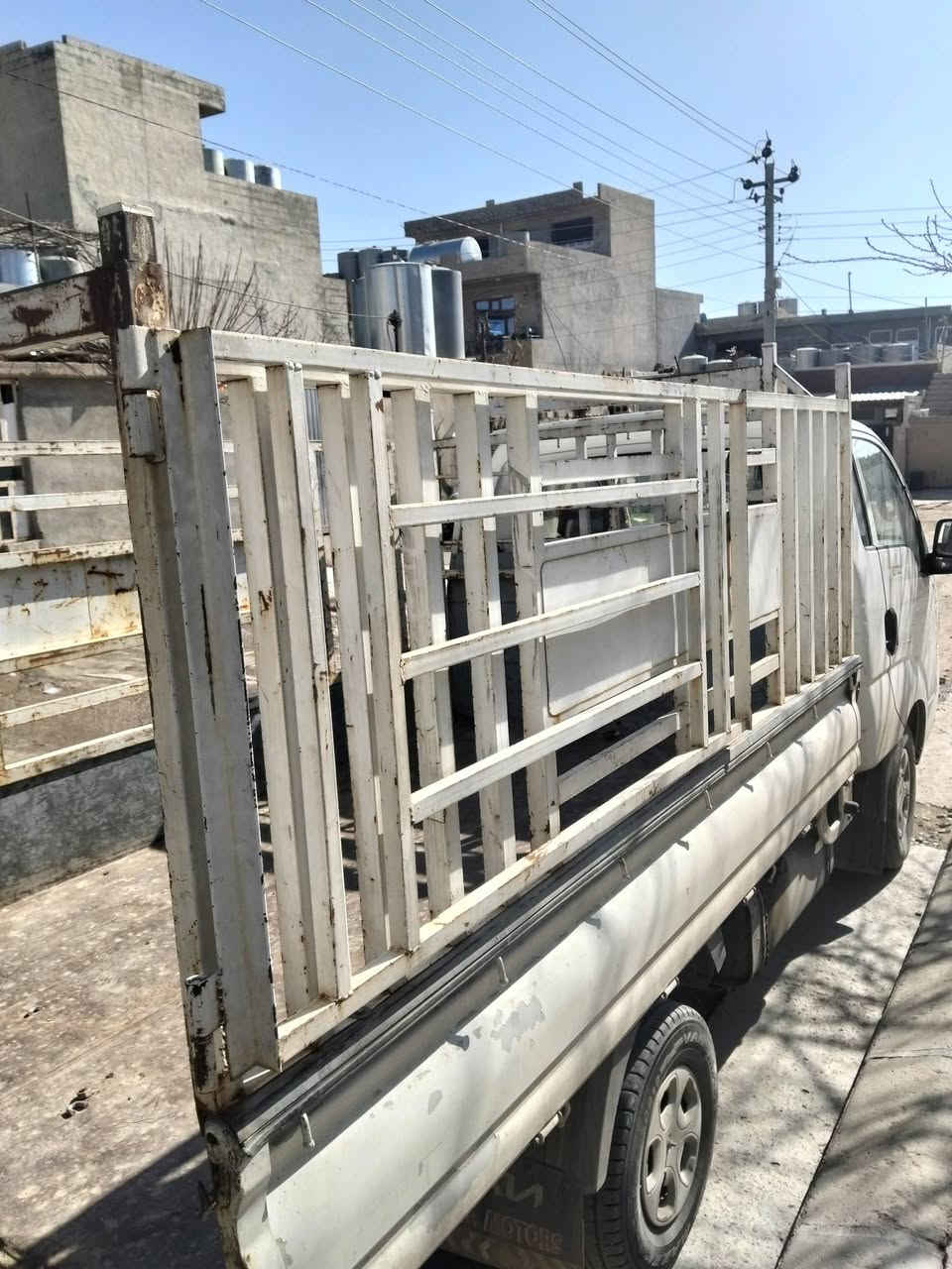 ئەم چەمچه بۆفروشتن ناوونشان تەکییە بۆکیای 2700 .3000ئەبێ ***********
