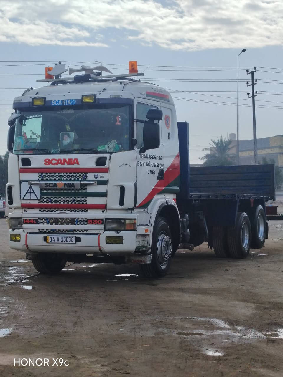 البيع  سكانيه 2001 مكينه 8 شاصي مكفول رقم بصره   مكان بصره زبير شراي ينتصل ***********
