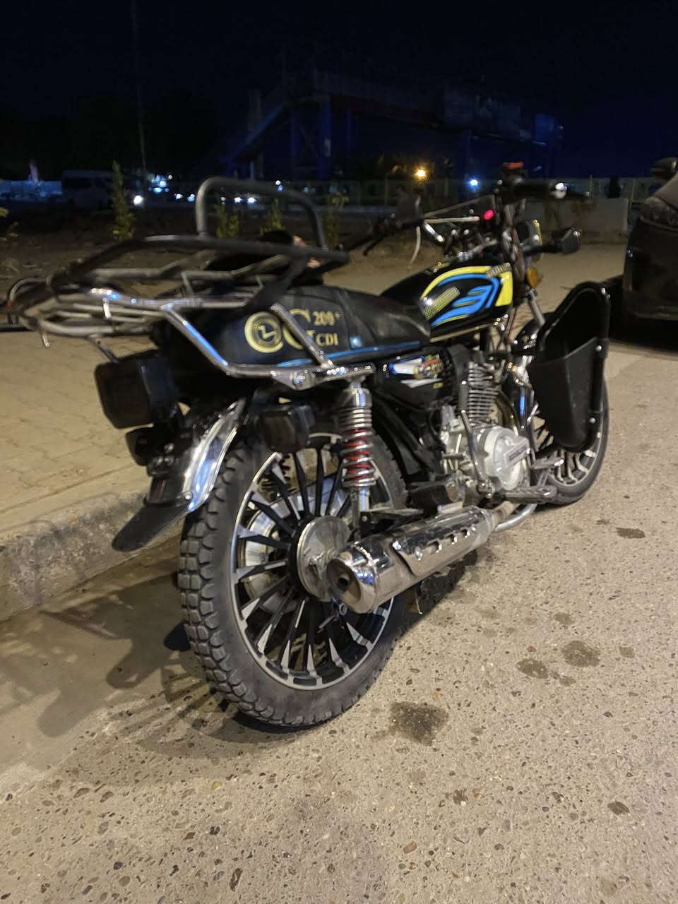 للبيع دراجه سونك موديل ٢٠٢٥دراجه شوفت عينكم جديدة ما صايرلهة شهرين من نزلتهة مكفوله مت كلشي تجي تفحص وتاخذ كامله ما بيهة اي نقص محرك 200cرقم الهاتف ***********
