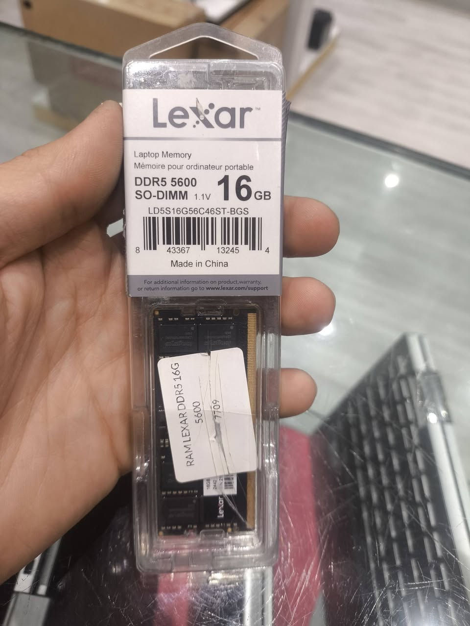 🔥 متوفر رامات لابتوب DDR5 أصلية وجديدة 🔥
💎 Lexar DDR5 5600

💾 سعة 16GB

⚡ سرعة 5600MHz

✅ جديدة غير مستخدمة

✅ أداء قوي للألعاب والشغل الثقيل

✅ متوفر عدد 10 قطع

📦 الكمية محدودة

💰 سعر خاص للجملة والمفرد

📞 للحجز والاستفسار راسل الصفحة أو اتصل مباشرة.


**إذا كنت صاحب هذا الإعلان وتريد حذفه لأي سبب، رجاءا أرسل رسالة إلى الدعم الفني**