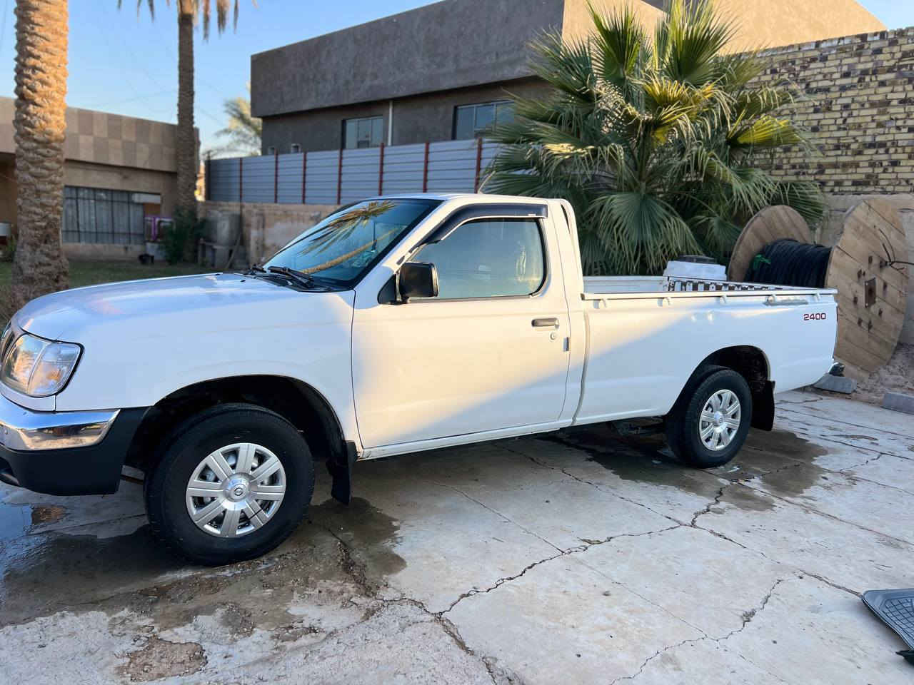 سياره نيسان تك قماره بلاديه كفاله عامه من الشركه ليدينه برغي مامفتوح بيه موديل 2002 رقم انكليزي بسمي تحويل شوكت متريد التواصل ع الخاص ***********
