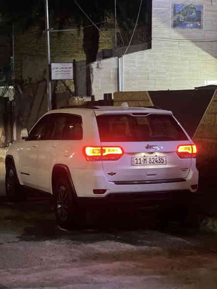 السلام عليكم حبايب ❤️
للبيع فقط فقط 🌷❤️السيارة خليجي ❤️وكالة 
جيب لاريدو 2019 
باسمي تحويل مباشر 
 بيها صبغ كد ربع البنيد اثر طخة ومسويها 
وهاي قبل خمس سنوات 
لامغتوحة قطعة ولامبدل بيها شي وعالفحص بدون ايرباك وبدون كلشي مكفولة عدا المكتوب
السيارة على ايدينا 
وكاملة الادامة.
تخم تاير نيكسن 
وصدر وباتري وفيت بم وادامة للمحرك وكلشي جديد 
تاخذ وكبل للتحويل 
مواصفات 
 فتحةـ..بصمة ...كشنات جلدوكهرباء..مري شفط..ورادار جانبي.. ومراية تعتيم..حساس خلفي.وحستس امامي..ايقاف ذاتي عند الرجوع..شفتات ستيرن ..لايت داينمك ..مع رشاش زراك لايت..
انظمة ايكو..مانع انزلاق ..سبورت..اوتوستوب..بارك سنس ...
مكاني بغداد  الكرخ 
حي التراث ..265$ ومجال بسيط حك الجية..
***********
