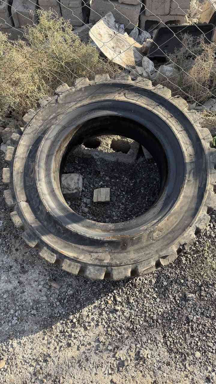 السلام عليكم موجود تايرات ربل مال حفاره الحجم 1000/20  ***********
