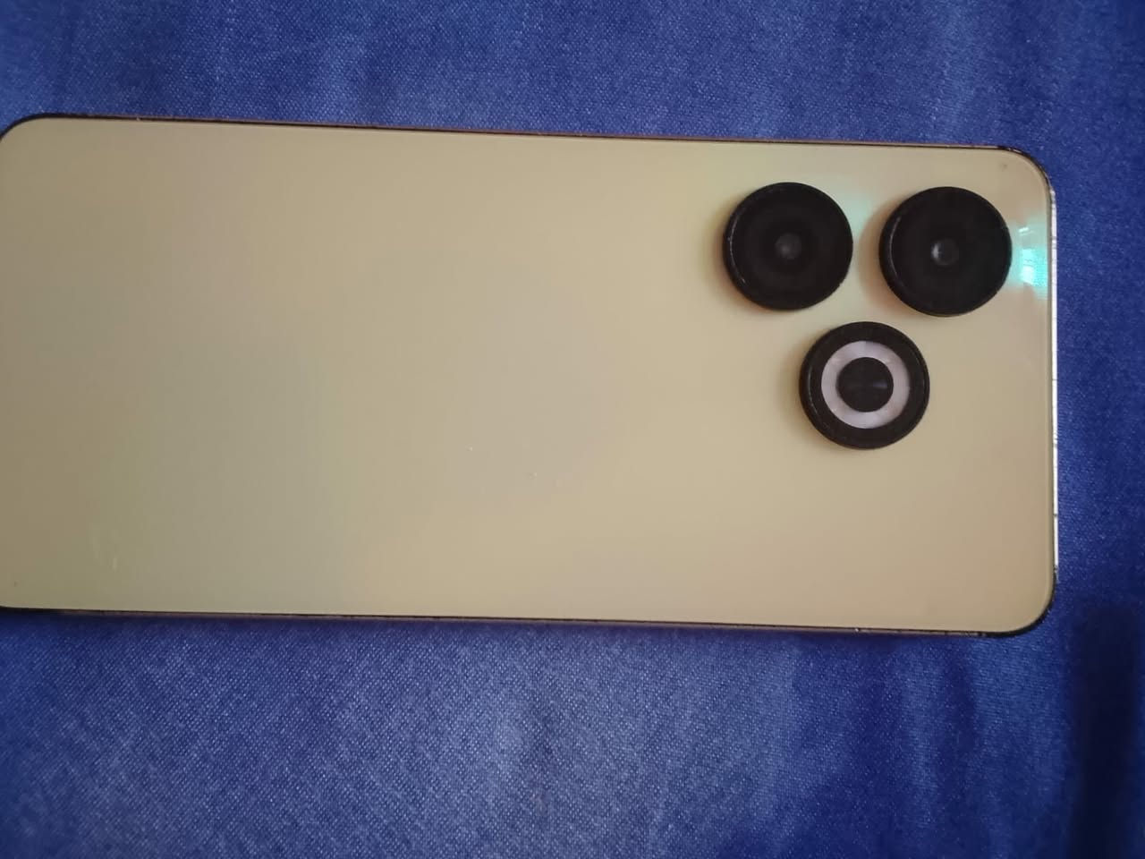 السلام عليكم بنات عندي هذا التلفون للبيع مصار هواية من اشتريتة بس محتاجة فلوس  اخذتة 150رايدتة 125 أنفنكس سمارت 8 ذاكرة 64 بطارية 5000


**إذا كنت صاحب هذا الإعلان وتريد حذفه لأي سبب، رجاءا أرسل رسالة إلى الدعم الفني**