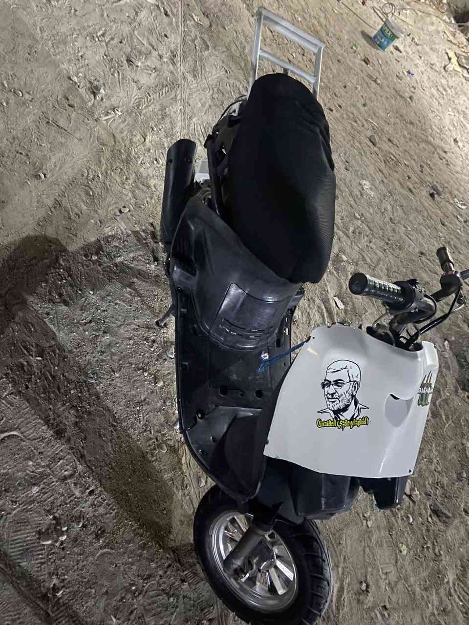 سلام عليكم دراجه فراشه مكينه ماكس للبيع شغاله سلف هندر المكان بصره زبير جاهزه للستفسار ***********
