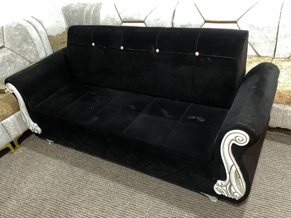 غراض نضيفة اخت الجديدة للبيع للاستفسار الاتصال فقط على هذا الرقم ***********
