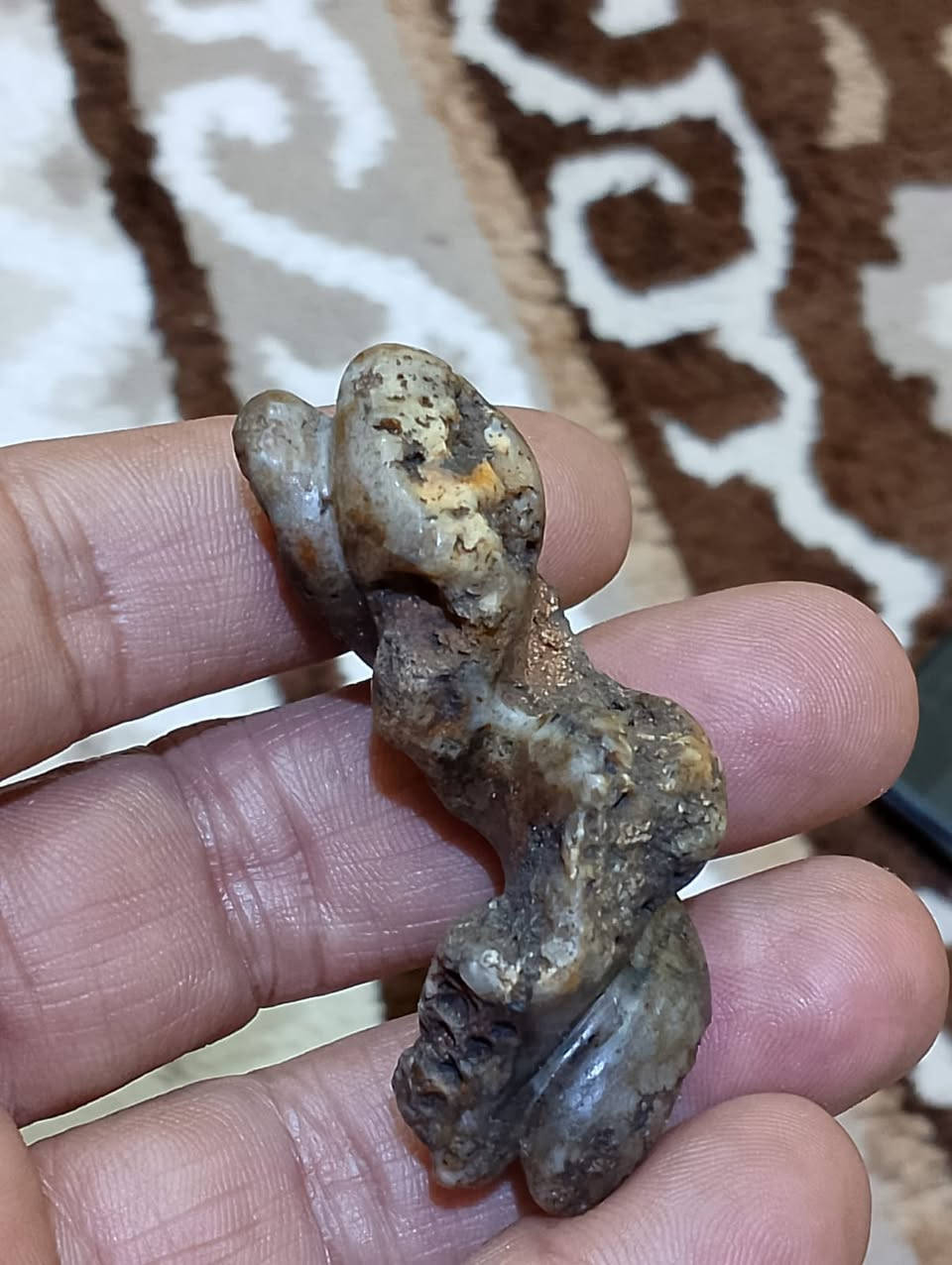 مجموعه احجار طبيعيه 
3 عروج ربانيه 
وخرز مصور 
وخاتم عقيق بس مو فضه لا يوجد توصيل البصره واتساب ***********
