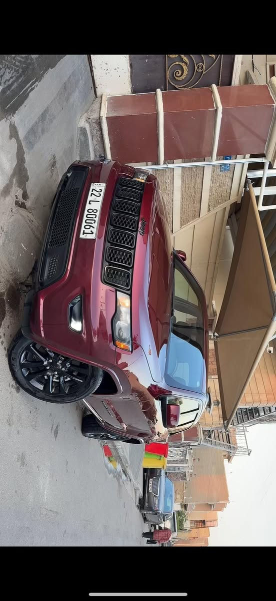 سلام وعليكم
جيب موديل 2021 بدون صبغ 
وارد كندي ماشيه 50 م 
بلاك توب 
ويل 20 
شاشه كبيره كار بلي 
تدفئة كشنات وستيرن 
تحكم ستيرين 
كشن كهرباء 
٢ قطع تبريد 
والسياره مسويله صيانه كامله من صدر من تايرات من فريز تبريد مناقصها شي 
الحادث فقط بنيد ومعدل نفسه بارد بدون صبغ 
جاملغ مبدل بلادي نفس لون 
ايرباك دشبول وستيرين سستم 
رقم اربيل حلو 

وبالعراق صار بيها تعديلpdr بين الجاملغ والباب شي بسيط 

عنواني بغداد الوزيرية 
***********
