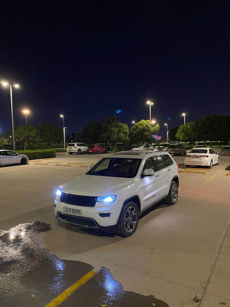 Jeep Grand Cherokee 2019 limited
جێب گراند چێروکی لمتد 2019
خەلیجی سفڕی کوردستان
94000 mile ڕۆیشتیە
تا بڵێی سەیارەکی خاوێنە 
پانۆڕاما
دەبلئەکسل
کوشین کارەبایی و جلد سارد و گەرم
سێ شاشە شاشە گەورە
کاڕپلەی و ئەندرۆیدئۆتۆ
ڕادار
بەسمە
ناو کرێمی
ڕەنگ سپی
ئۆتۆ ستۆپ
ئۆتۆ ستاڕت (لە ترافکلایت دەگوژێتەوە)
ڕاگری نشێوی
سبوغێکی کەمی هەیە

نرخ 275$
ڕەقەم *********** أربيل, العراق
