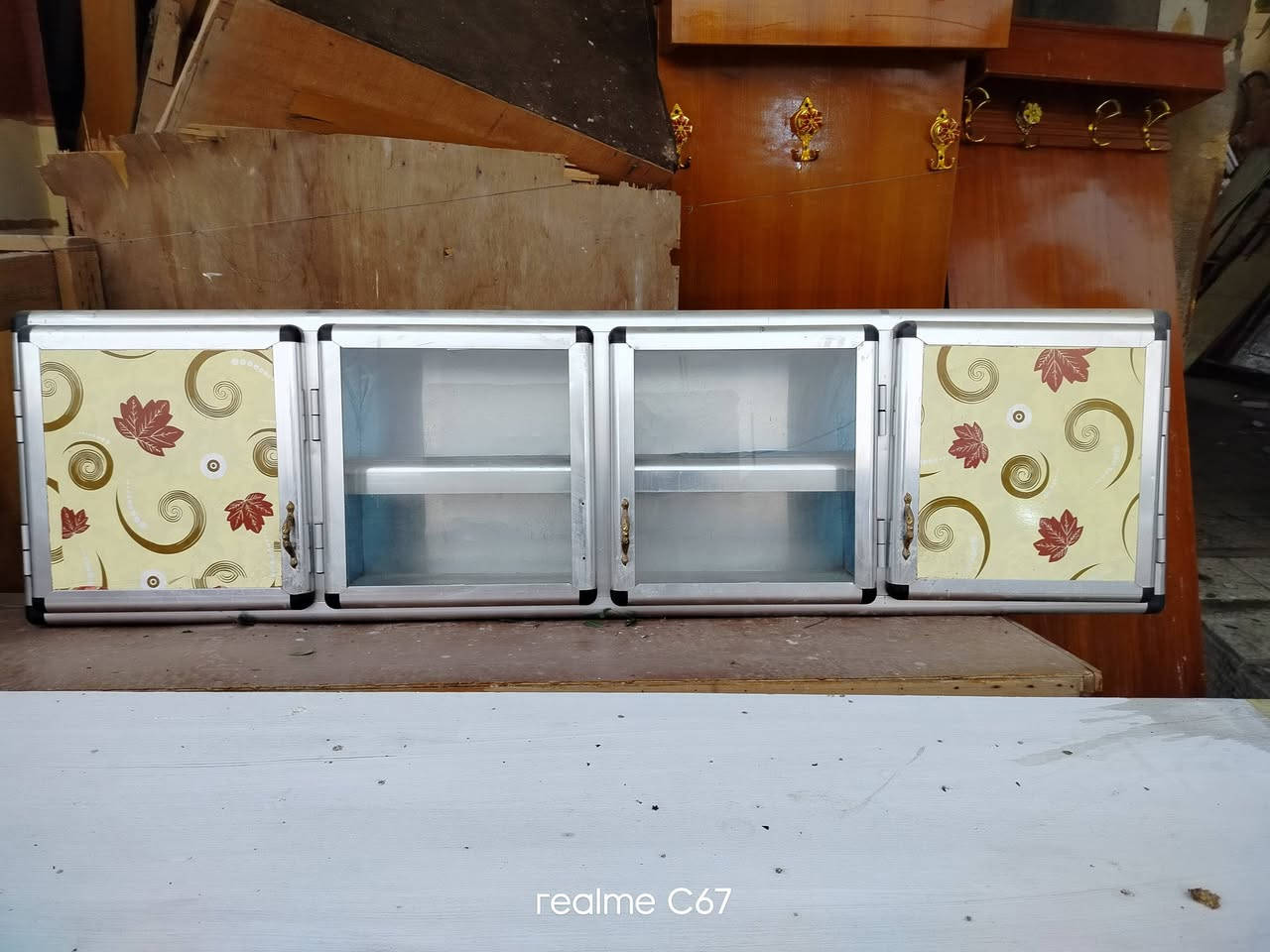 اغراض مستعمله منزليه للبيع وباسعار مناسبه للتواصل العماره حي النداء شارع الحسينيه فرع فرن صمون الكرار تلفون ***********
