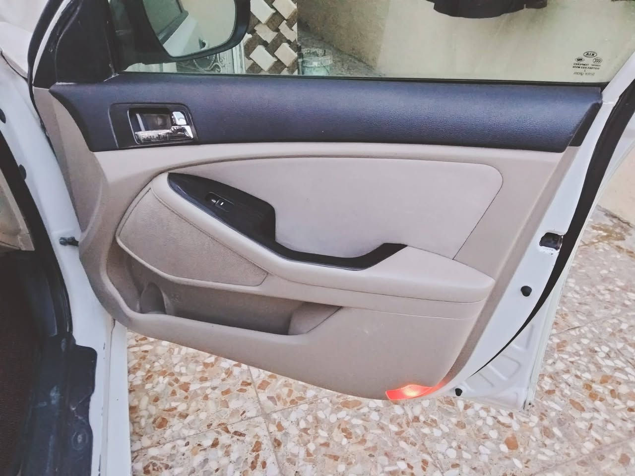 سلام عليكم كيا اوبتيمه 11 خليجي محركه 2000 دوش محركه مجفت ولكير مكفول سيارة بيه 3 صبغ ضربته مدكر جاملغ الخلفي وصبغ باب السايق ولبنيد عوزة صبغ اني مغلفه فابلون سيارة مكفوله شواصي بدون دواخل سيارة  رقمه بغداد الدولي نضيفه كشرة مال بيت مكاني بابل مركز شراي يجي خاص ترهم مراوس حسب قناعه  سعرة  خاص وهاذة رقمي بي واتسب ***********
