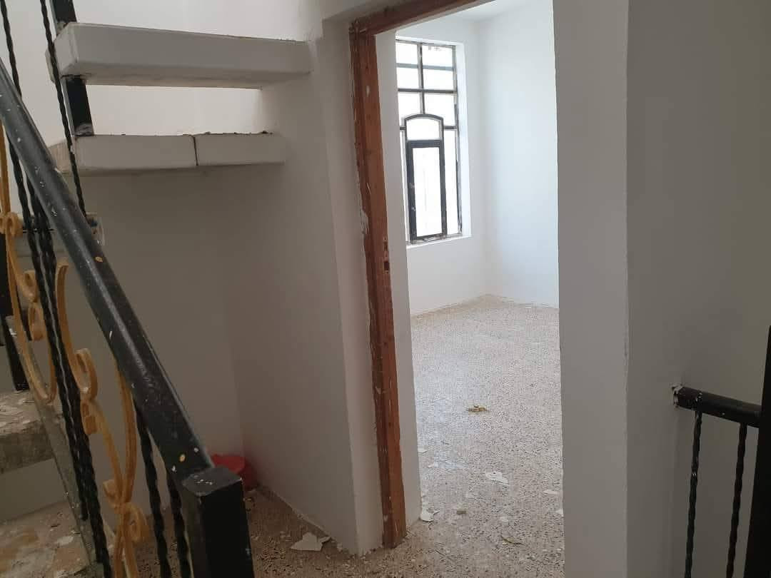 #للايجار  بيت 50 متر #االثعالبة-الاولى بغداد ب 10 الاف مربع ركن استقبال ومطبخ وغرفتين نوم كبيرة وصغيرة ومنطقة تبليط ومدارس وخدماتت
غرفتين واستقبال و مطبخ
 *********** بي واتساب
