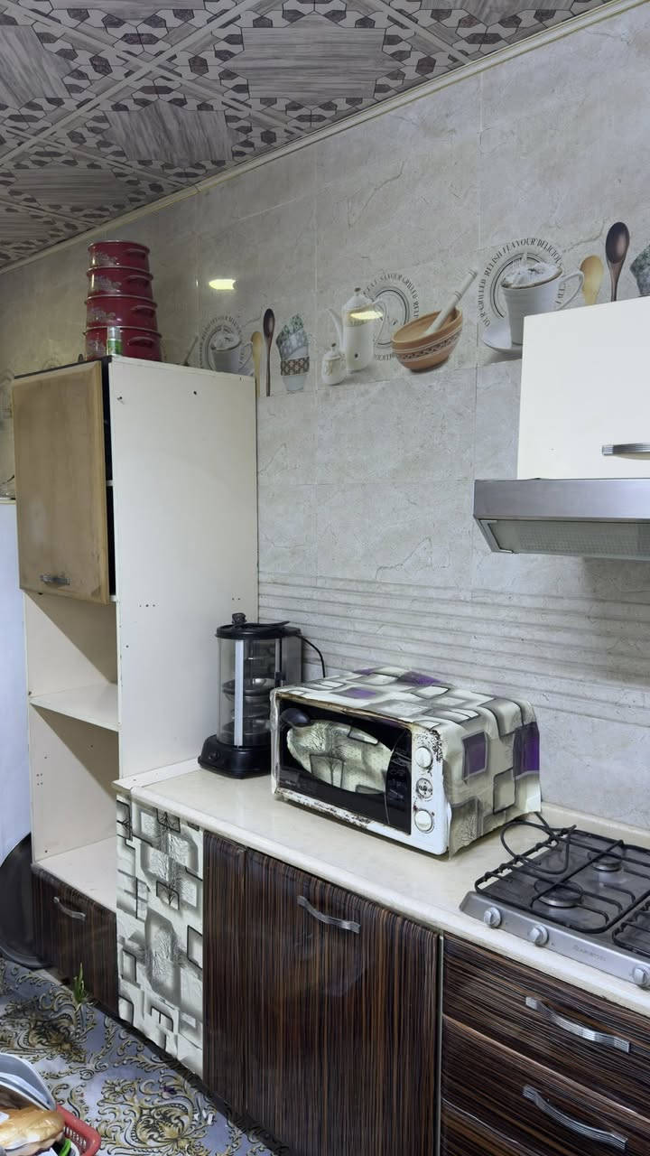 كاونتر مطبخ MDF  ٣ متر  مرمر للبيع يحتوي على ٣ قطع تعليك وطباخ 
مع سنك مرمر ٢ متر مستخدم بحاله جيدة  مكاني بابل مستعجل على بيعتة بسبب نقل غراض  للاستفسار اتصال 
***********
