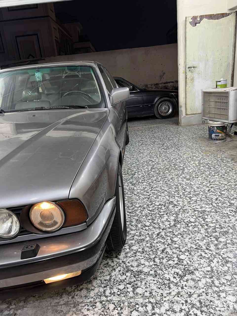 بي ام 535 موديل91 وارد ياباني                        سنويه 27  بسمي
عنوان ميسان 
سعر 58  وبيه مجال 
استفسار 
***********
