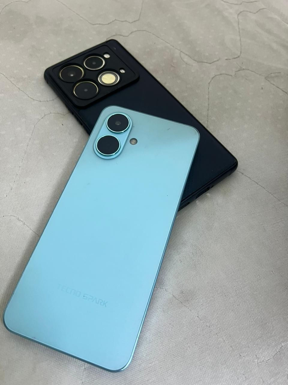 اجهزه انفنكس نوت٤٠برو وجهاز  ثاني TECNO SPARK Go 2 اجهزه جدد مابدل بيهن شي ماصار هواي. من شتريت جهاز سمائي مراوس ثنينهن بايفون  مكان بغداد لعبيدي رقم ***********
