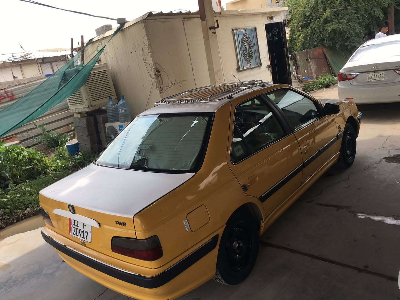 سلام عليكم بيجو بارص 2015سيارة نضيفة مابيها أي نقص فقط بس بطاين ألبيبان تعبانة كير محرك خير من اللة ألسيارة بلحقية أحلة من الصور مكلف بلنشر ألمكان بغداد ألمحمودية السعر 52وبيها مجال لشراي 
اتواصل***********
