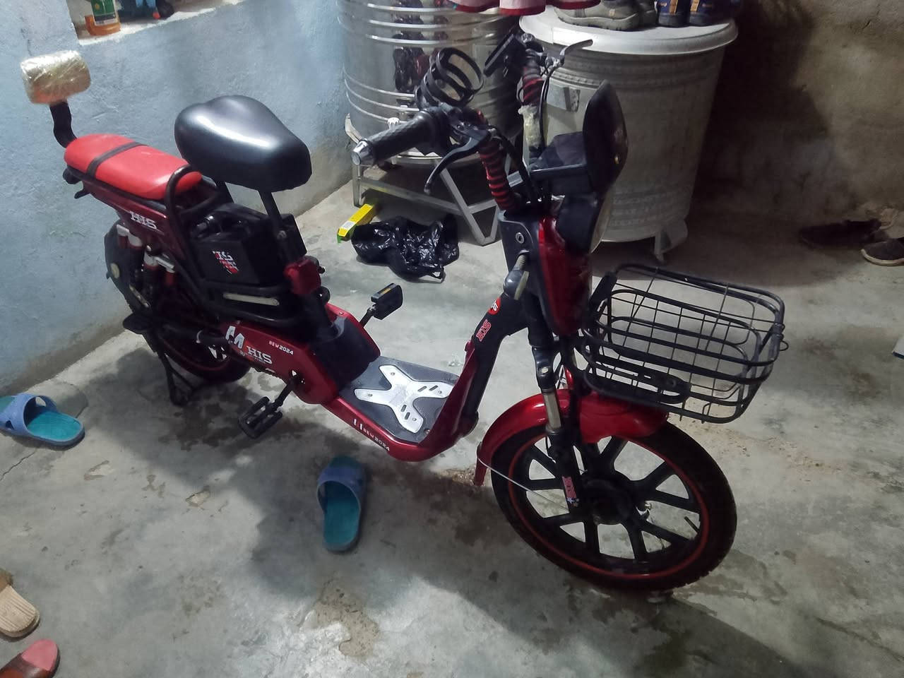 السلام عليكم بيسكل للبيع السعر 450 الرقم ***********
