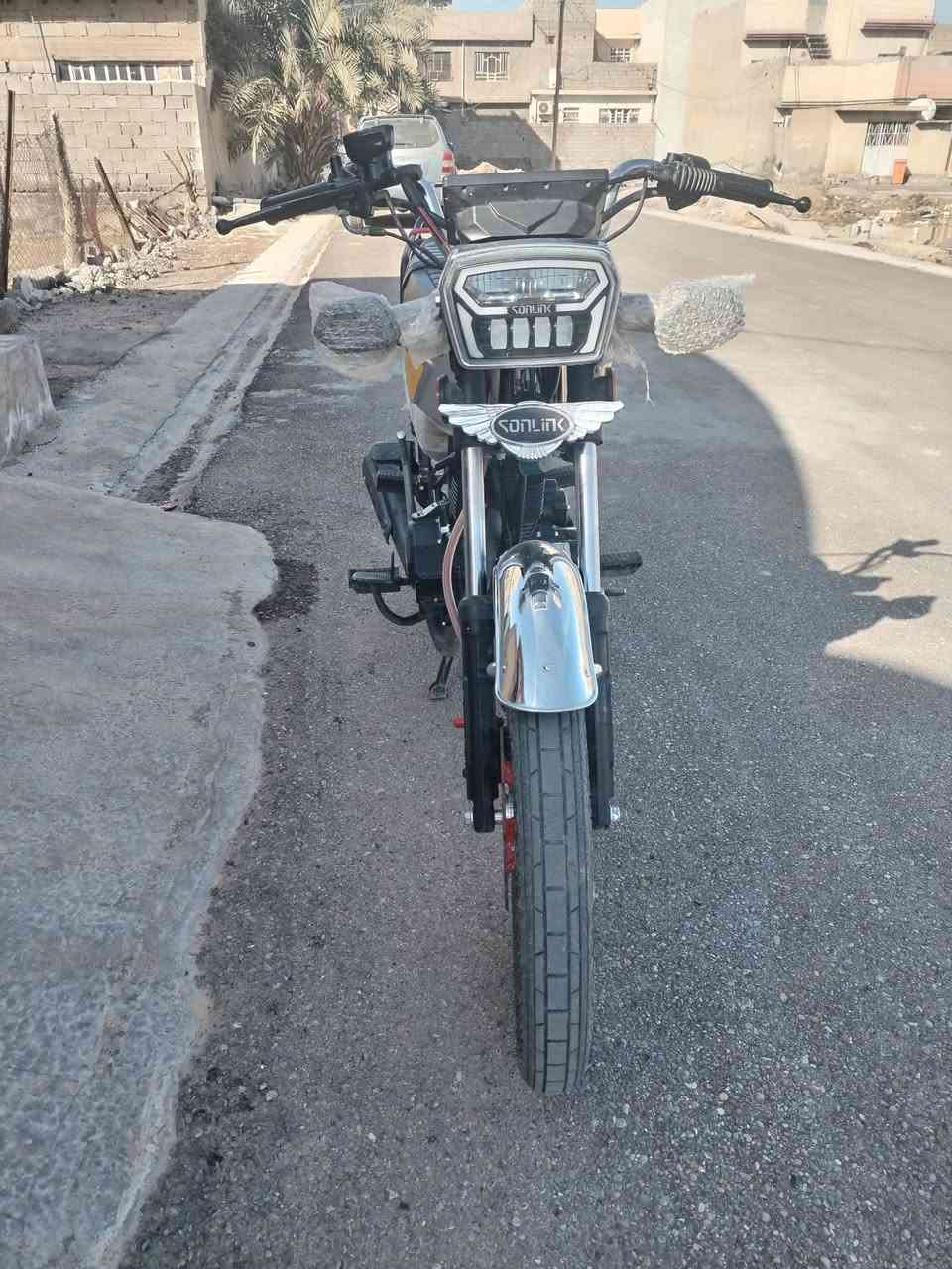 للمراوس فقط للمراوس ما ابيع
شعندك دراجه نفس الموديل بس غير لون نزلها بالتعليق


**إذا كنت صاحب هذا الإعلان وتريد حذفه لأي سبب، رجاءا أرسل رسالة إلى الدعم الفني**