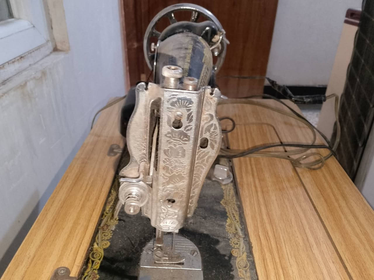 سلام عليكم
مكينه خياطه ام فراشه للبيع رقم***********
