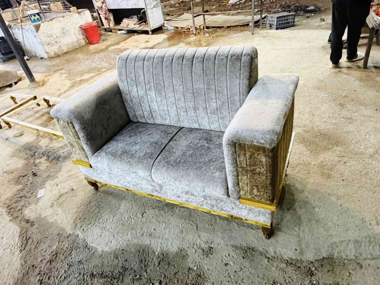 #تم افتتاح #معمل القلعة #للأثاث في الدورة البوعيثة في مجمع العدل الأول مجاور ادم مول 

يقدم معرض القلعة اللأثاث عروض حصرية ومميزة على طخم وديوان وبأسعار مناسبة 

الأسعار طخم :
-طقمً10مقاعد بسعر 750الف دينار 
-طقم 8مقاعد بسعر 650الف دينار 
-طقم 7مقاعد بسعر 550ااف 

مواصفات العمل :
🟢الخشب جام روسي عالي الجودة 
🟢مقعد بلوك بلاويد 
🟢القماش تركي عالي الجودة
🟢الإسفنج مضغوط عراقي اكسترا 5سم 
🟢ضمان 5 سنوات 

🔴ملاحظة : يتوفر لدينا تفصال طقم أو ديوان حسب القياسات المطلوبة . 
يتوفر توصيل داخل العاصمة بغداد 
ويتوفر توصيل جميع محافظات العراق 🚚🚚
 للاستفسار أو الحجز مراسلة الصفحة أو الاتصال عبر الأرقام التالية 
***********
***********
***********
