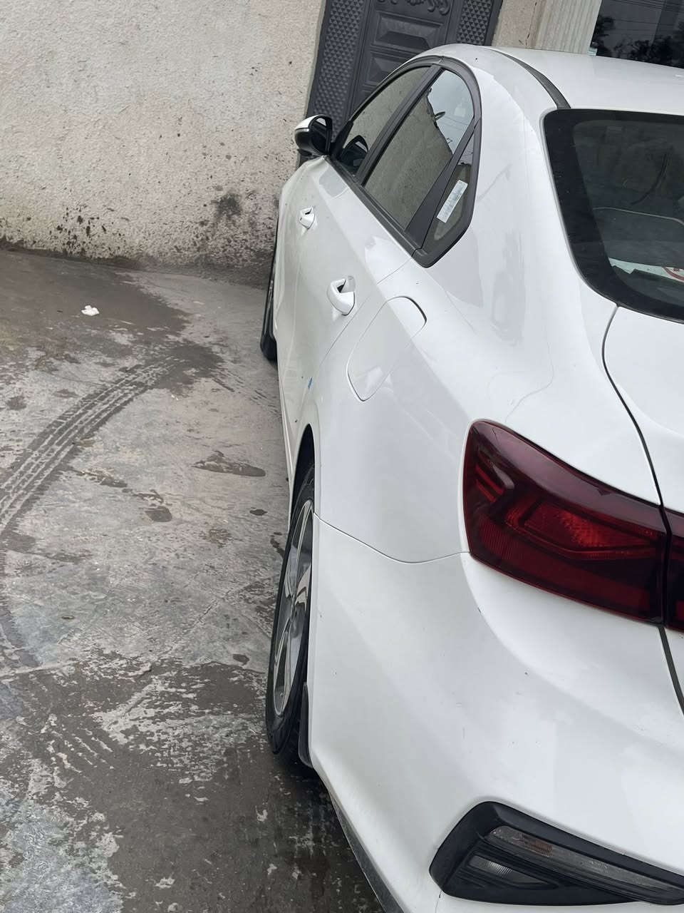 كيا سيراتو موديل 21 خليجي السيارة كفاله عامه حته من البارد  فول 1/1 السيارة اربيل بسمي شخصيا السعر 165$ ***********
