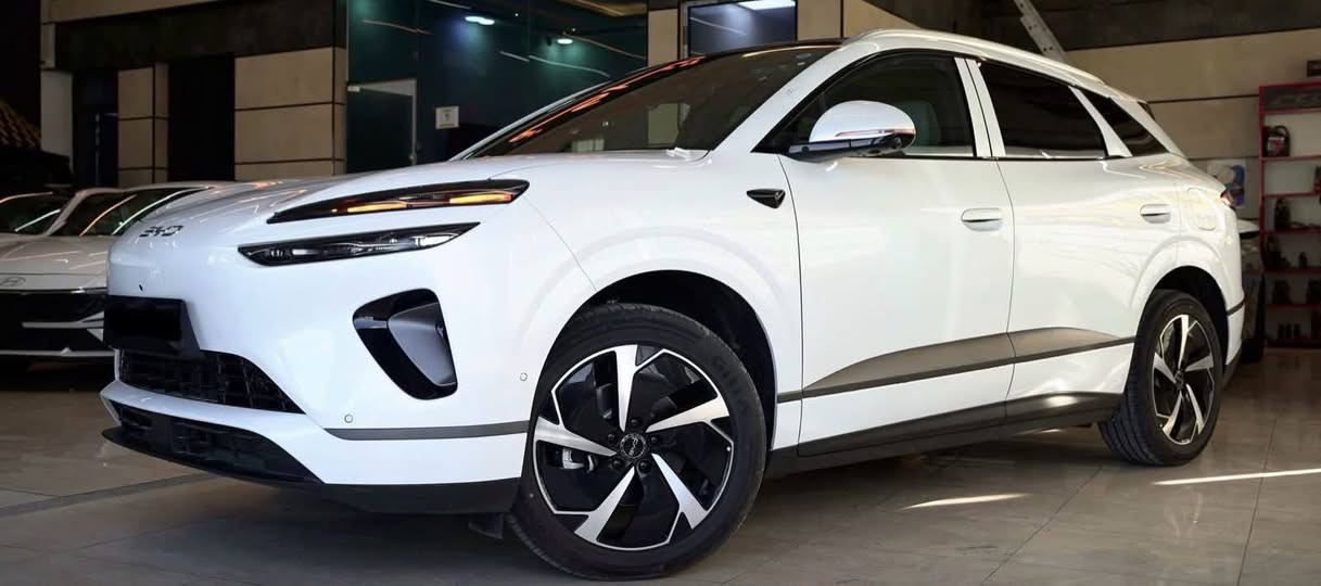 بي واي دي BYD Sealion 06 موديل 2025
عداد صفر كيلومتر محرك 1500 
سي سي Plug-in Hybrid 
بطارية Blade Battery 
سعة 26.6 kWh مدى كهربائي 175 كم 
مدى قيادة أكثر من 2000 كم 
تسارع 0-100 خلال 7 ثواني شحن 
سريع وشحن منزلي خاصية V2L

💎 ســعــر ✅ ::  الــرد تلقائي 📮

شاشة دوارة 15.6 إنش نظام 
صوتي محيطي مقاعد جلد Nappa 
مع تبريد وتدفئة وتحكم كهربائي سقف 
بانورامي إضاءة داخلية متعددة الألوان 
شاحن لاسلكي 50 واط
رادار أمامي تثبيت سرعة ذكي أوتو 
بارك 13 كامرة مع رؤية 360 درجة
مراقبة النقاط العمياء تنبيه الخروج 
عن المسار فرملة طوارئ ذاتية
تكييف مزدوج المناطق تنقية هواء 
متطورة صندوق خلفي كهربائي
الموقع بغداد حي الجامعة

رقم صاحب السيارة 
*********** 
***********
