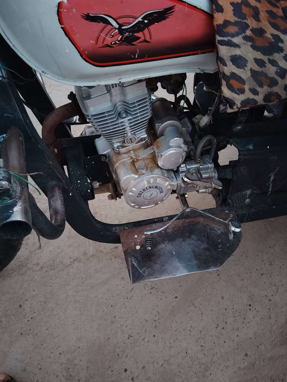 سلام عليكم من رخصت ابو الكروب ستوته البيع كشر نضيف 
السعر مليون وبيه مجال مكان بغداد المنصور التواصل  ***********
