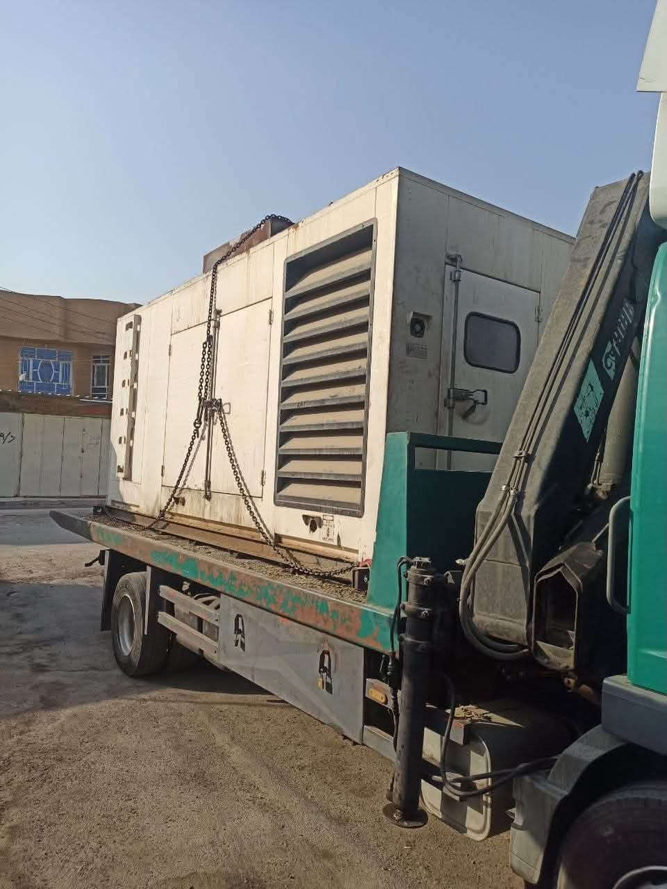 ا‏لسلام عليكم اتيكو كرين للبيع هياب 6طن 2سلايت رجلين مخالف بودي  نزال سطحيه موديل2002 فول مواصفات جوبلس خلفي سبرنج امامي جام كهرباء تدفئه تبريد تثبيت سرعه حجم 1228/كير6نمره+دكمه 8برغي 6سلندر طول البودي 6/50رقم سليمانيه سنويه باسمي تحويل ثاني يوم سعرهه 350$وبيهه مجال اتصل على الرقم ***********/***********
