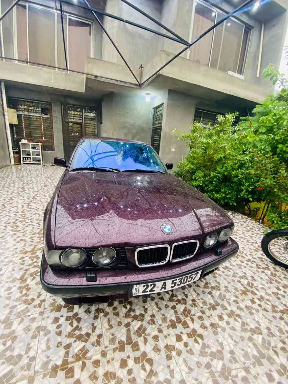 السلام عليكم
بي ام موديل ١٩٩٣ حجم ٥٢٥ مسكر وارد ياباني السياره  كشر حداديه مكينيه كير خير من الله السياره بلواقع كلش حلوه رقم اربيل وعندي وكاله با اسمي مكاني كربلاء طوريج ***********
