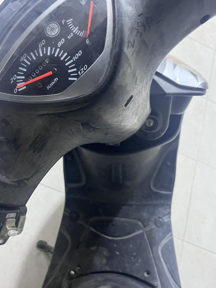 السلام عليكم ماكس للبيع الدراجة نضيفة مكينة خير من الله بوشة 49شلعة ومعدل السعر475وبيها محال للشراي***********
