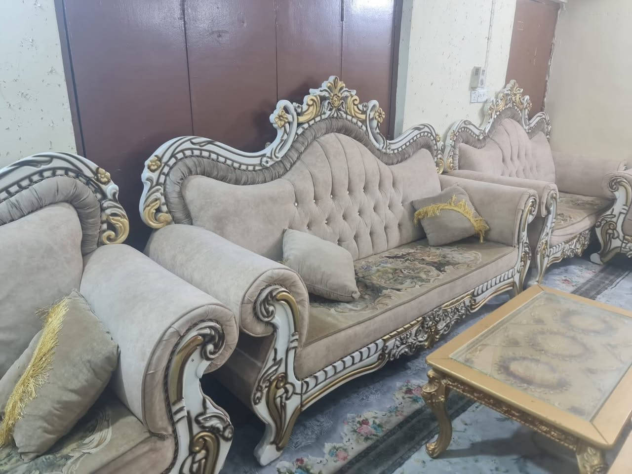 تخم ملكي 20 مقعد تسكام حيل نضيف السعر 750 العنوان حي الاسره


**إذا كنت صاحب هذا الإعلان وتريد حذفه لأي سبب، رجاءا أرسل رسالة إلى الدعم الفني**