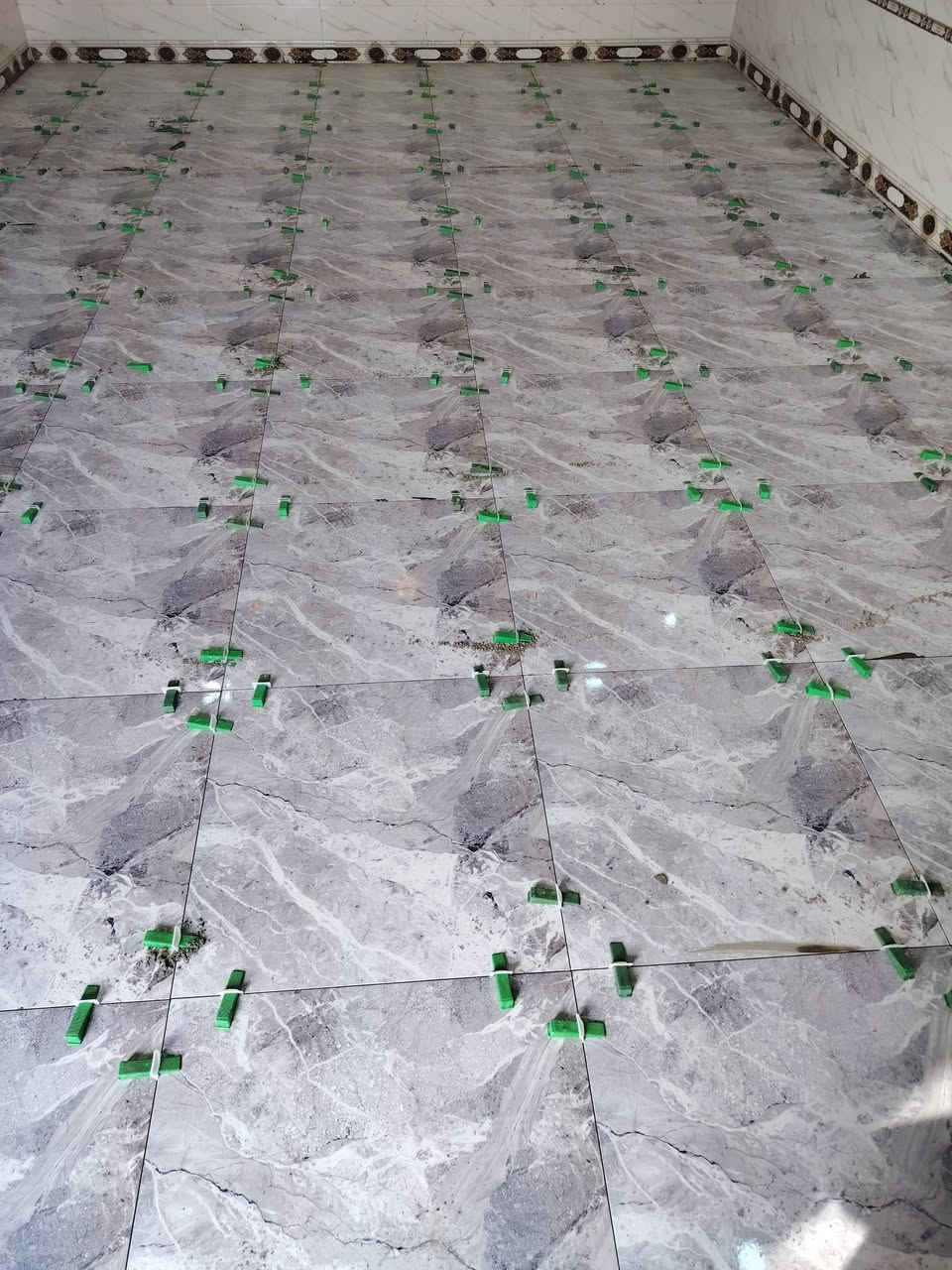 خلفه سيراميك مرمر كاشي متفرغ شغل بمايرضي الله للاتصال ***********
او مراسله متواجد
