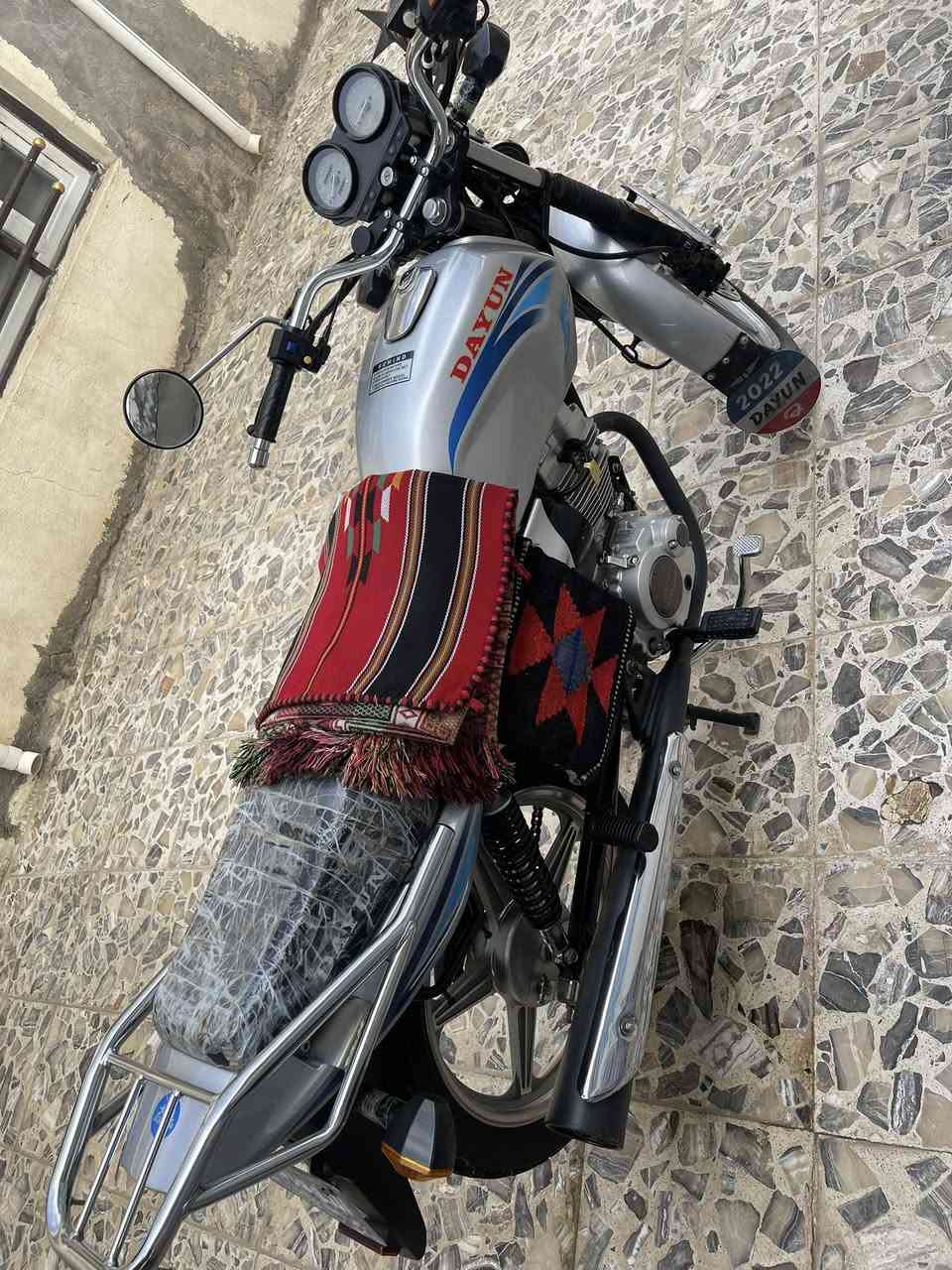 السلام عليكم دراجه لبيع
الموديل21اوراق اصولي معرض 
الجوهره ثامر السعر واحد 350وبي مجال
المكان طويريج الرقم***********
ا
