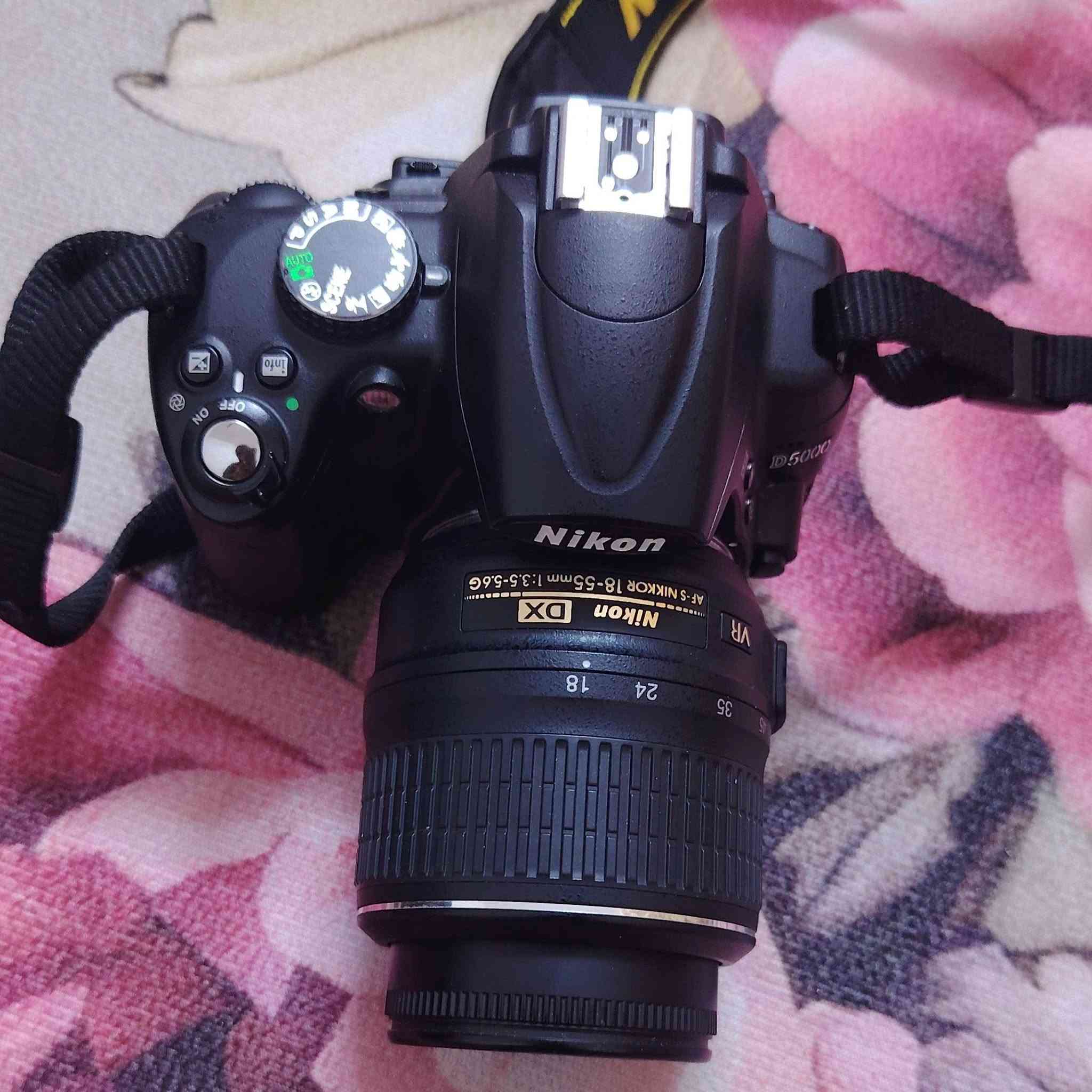 نيكون 5000d وياه جميع ملحقاته السعر 300   و بيه مجال


**إذا كنت صاحب هذا الإعلان وتريد حذفه لأي سبب، رجاءا أرسل رسالة إلى الدعم الفني**