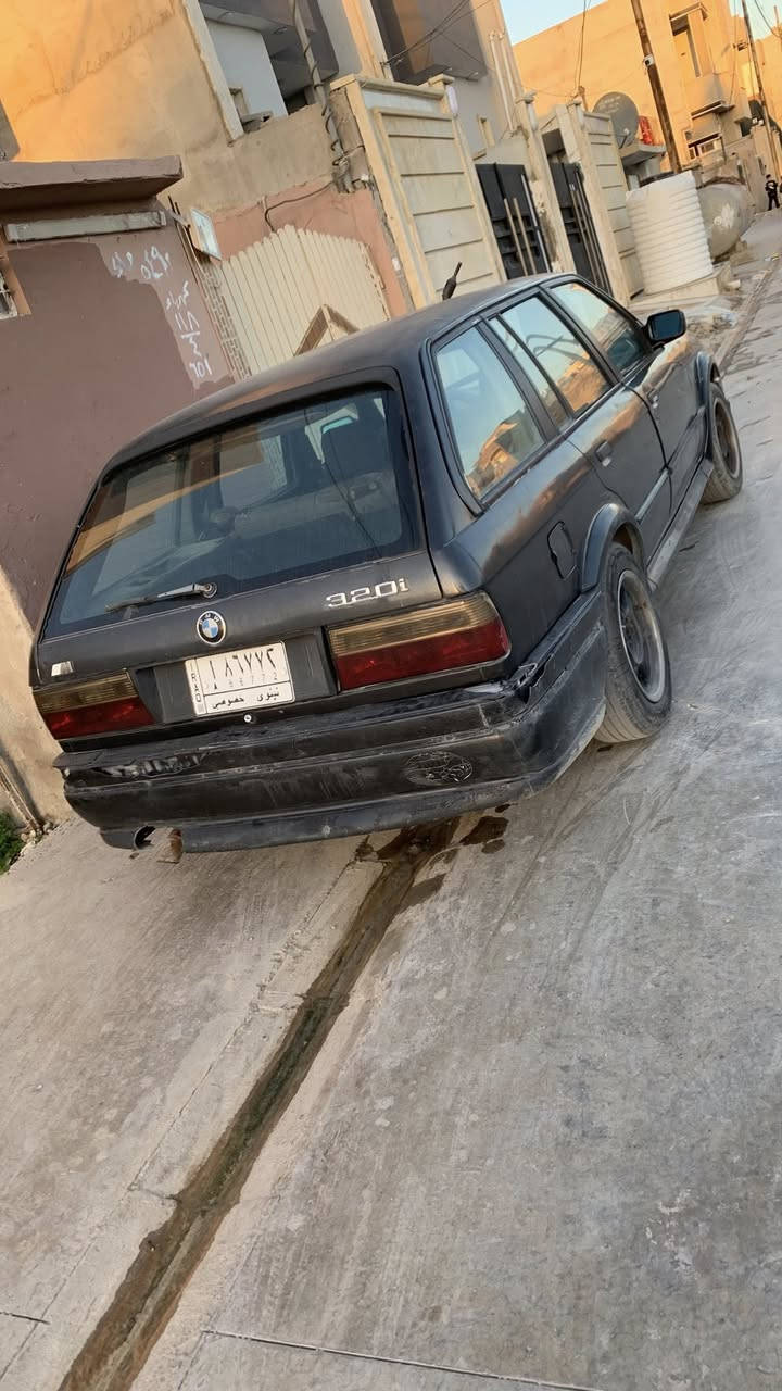 السلام عليكم
زعرة ستيشن للبيع  BMW E30
موديل 91
محرك 16 فل كير عادي 
كهربائيات كلها شغال
سنوية بسمي ، رقم الماني ،السيارة 
مامطلوبة شي ،بيها كوبون 
مكانها الموصل


**إذا كنت صاحب هذا الإعلان وتريد حذفه لأي سبب، رجاءا أرسل رسالة إلى الدعم الفني**