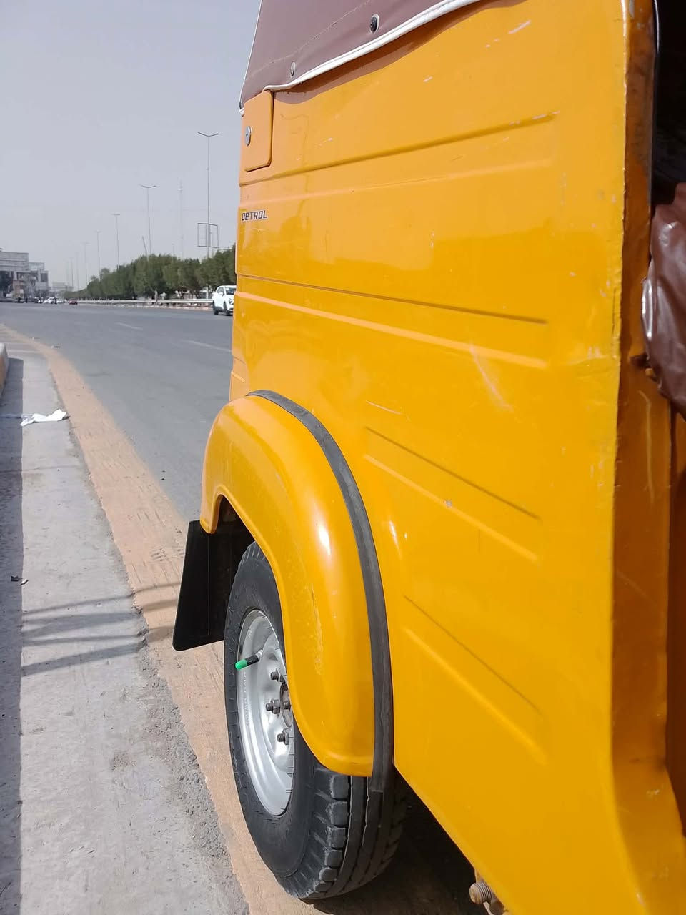 سلام عليكم تكتك كفاله عامه بيها بس دوس رقم كربله مامتواجد خاص السعر7500وبيها مجال الرقم***********
