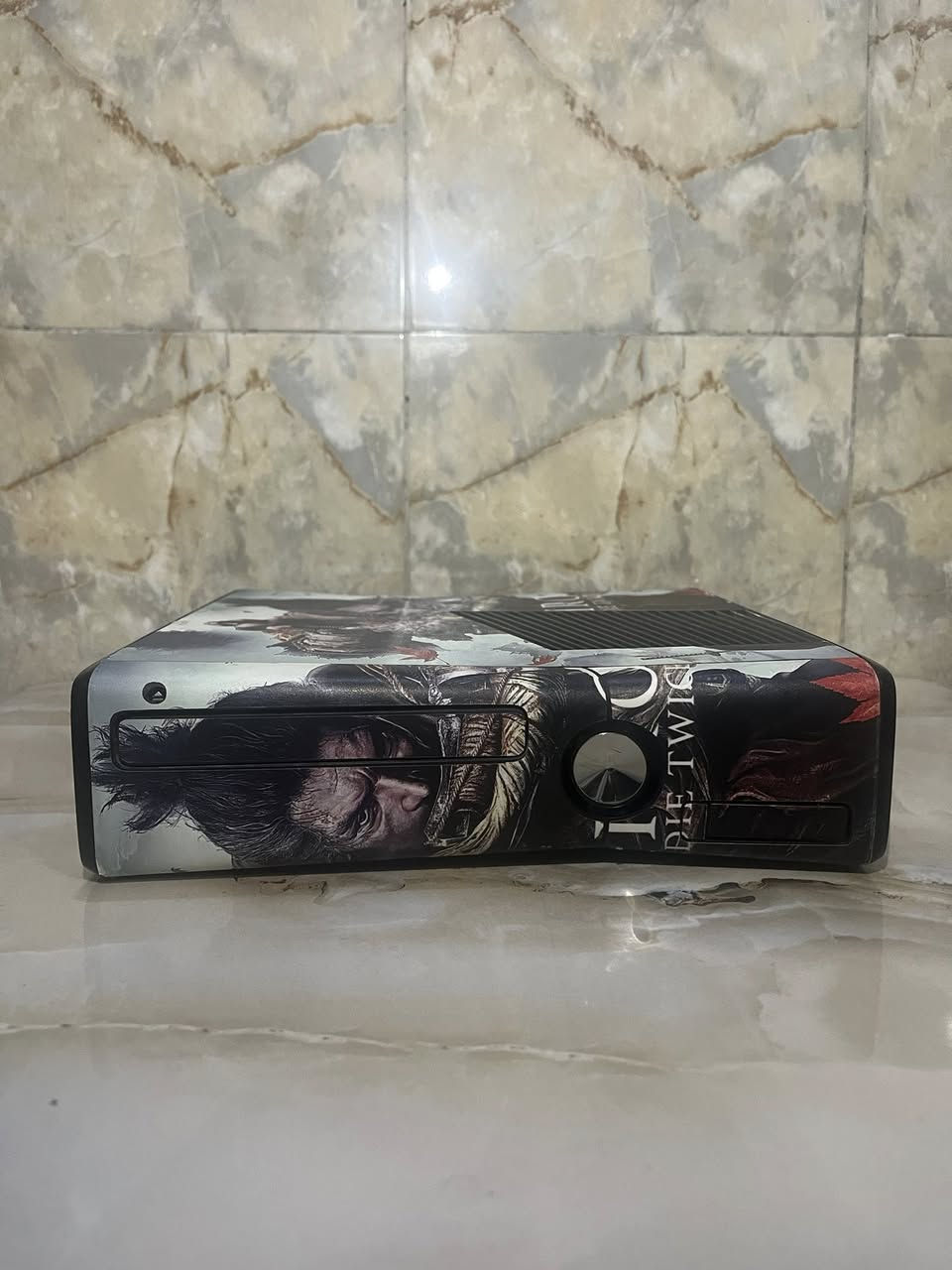 للبيع Xbox 360 - هارد 250GB
الجهاز:   Xbox 360 S
الهارد: 250GB ممتلئ ألعاب
عدد الألعاب: اكثر من 200 لعبة متنوعة
 (GTA V
PES, Call of Duty, Minecraft, FIFA, Mortal
.Kombat 
نظام Aurora احترافي + واجهة عربية ألعاب جاهزة بدون أقراص
الملحقات:
يد تحكم عدد 2
HDMI كيبل
كيبل طاقة
  الألعاب كلها مثبّتة 
وتشتغل فورًا 
الجهاز نضيف 

السعر: ١١٠ الف
 (قابل للتفاوض )

للتواصل: ***********
