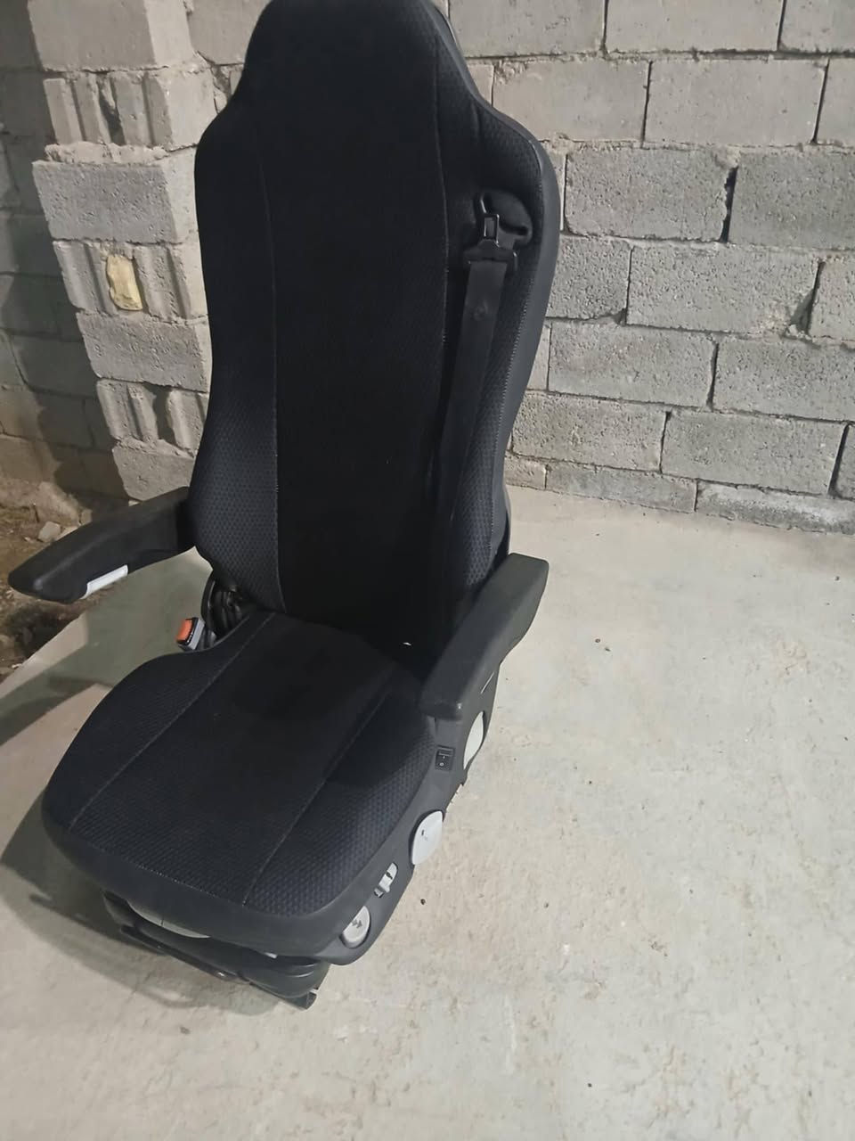 سلام عليكم كشن الكتروز البيع الفين8 المو شراي لإ يتصل الستفسار على هاذ رقم مكلف بل نشر  ***********
