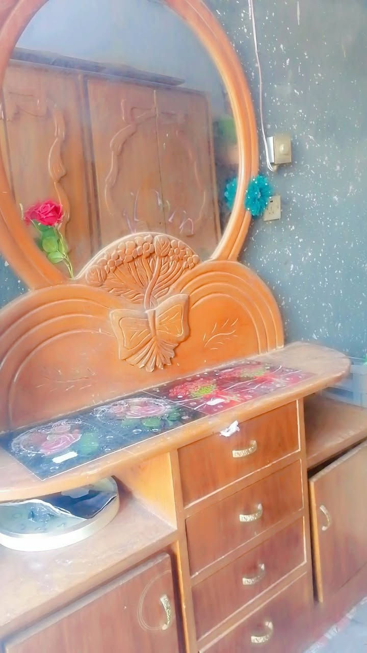 غرفت خشاب متكونه من سبع قطع كنتور سته بواب لتواصل معا هاذا الرقم لمعلومات الكامله***********

