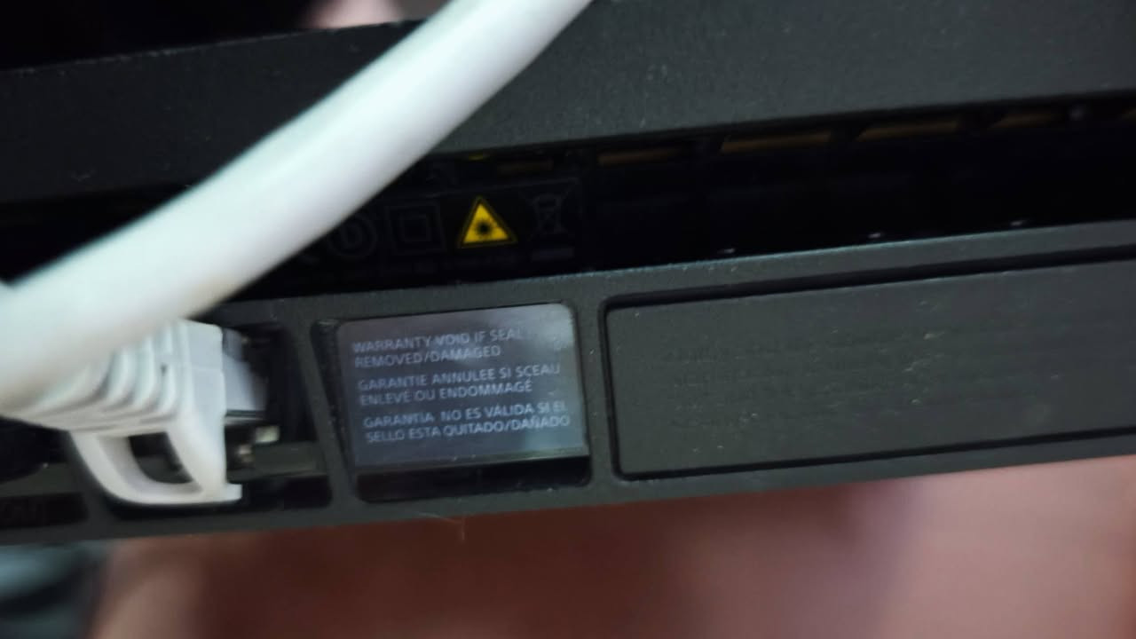 السلام عليكم
بلي ستيشن فور سلم نظيف كلش مهكر نظام 11 ذاكرة 500 گيگا استعمال قليل شغال كامل لوك ستيكر لا مفتوح ولا مصلح وياه جوستكات 2 وملحقات كاملة وكارتونة وياه قاعدة جوستكات شحن عالفحص مكاني بغداد الشعب حي التجار للاستفسار خاص او الرقم ***********
