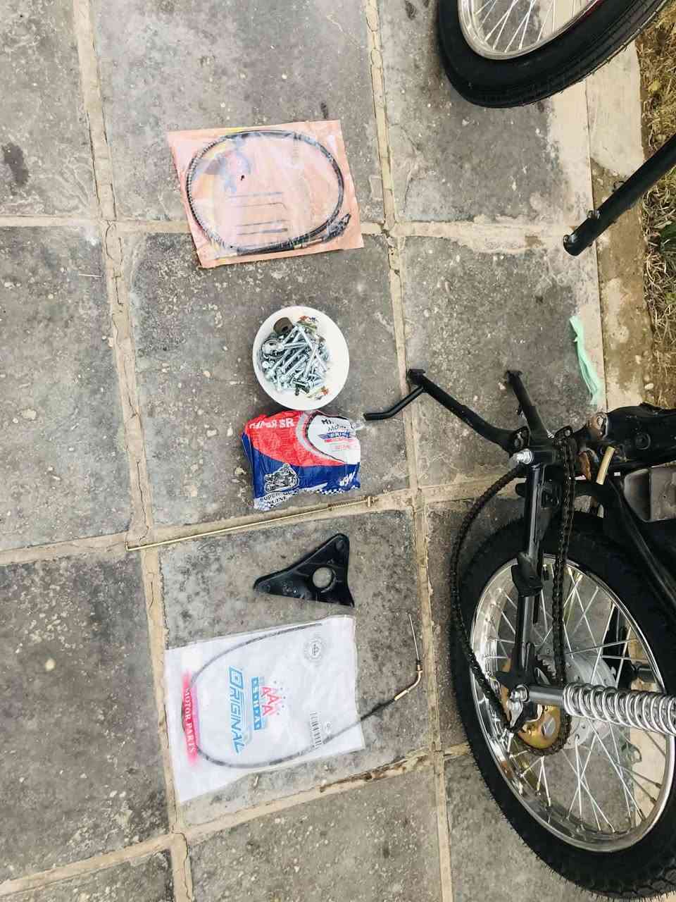 سلام عليكم
هاي دراجه تعمير كله جديد نقصه محرك وكشن وصلانصه والباقي كله جديد للبيع سعر خاص ***********هذا رقمي
