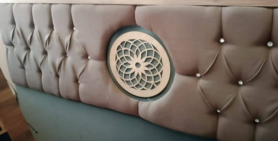 سلام عليكم عندي غرفه هيه وملحقات والميز بدون كنتور رايدها ٢٠٠ وبيه مجال عنوان بغداد البلديات المضمار  ***********
