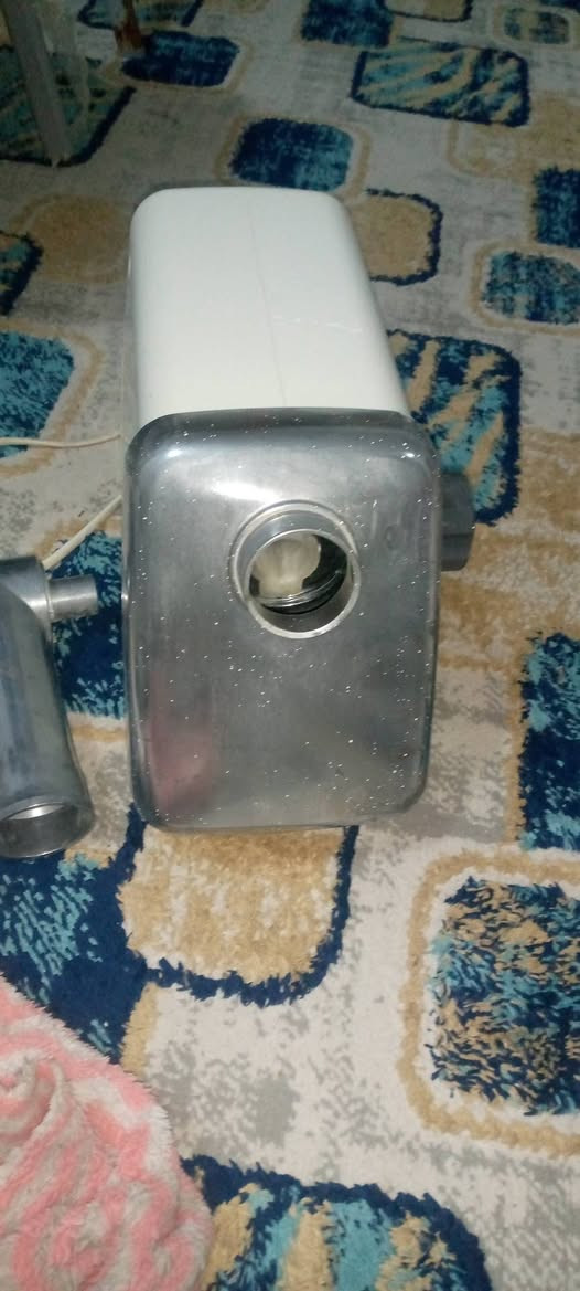 مثرامه لحم 75 والله شتريتها 200 فوك ماذكر بضبط واستخدمتها مره وحده صار سنه او اقل


**إذا كنت صاحب هذا الإعلان وتريد حذفه لأي سبب، رجاءا أرسل رسالة إلى الدعم الفني**