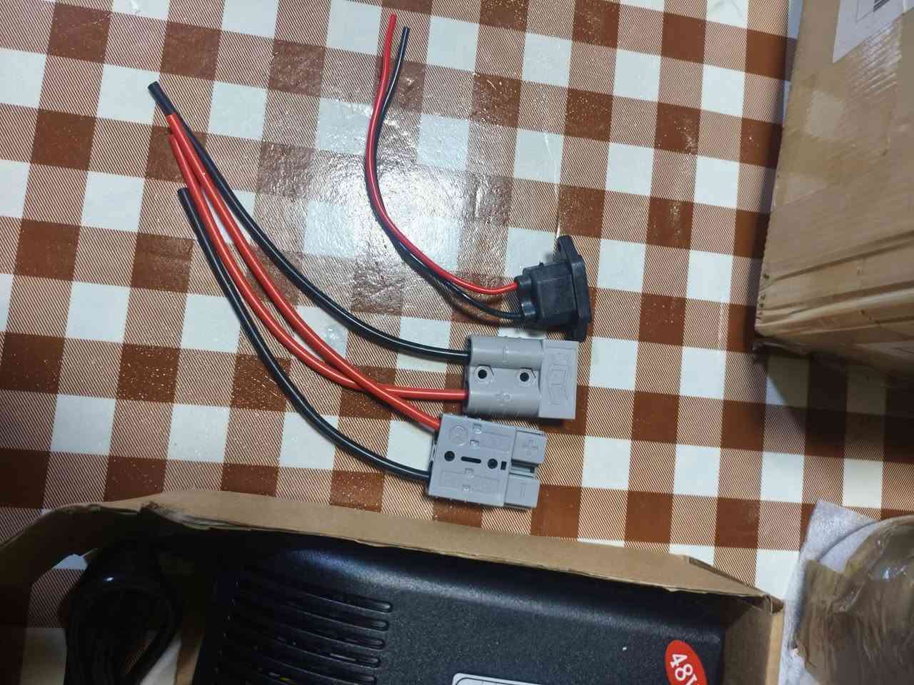 سلام عليكم بطارية ليثيوم
V48 35A حقيقي وزن ثقيل جدا 9 كيلو 
جديد لوك مع الشاحنة شحن سربع 5A
بطارية تصميم ياباني صناعة صيني
مع كامل ملحقات كونكترات واسلاك ربط
السعر 300الف
متوفر ايضا 30 امبير بسعر 275الف


**إذا كنت صاحب هذا الإعلان وتريد حذفه لأي سبب، رجاءا أرسل رسالة إلى الدعم الفني**