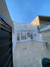 بيت للبيع المساحه 150 متر طابق ونص ( زراعي قرار17 )  بيت يحتوي على غرف...